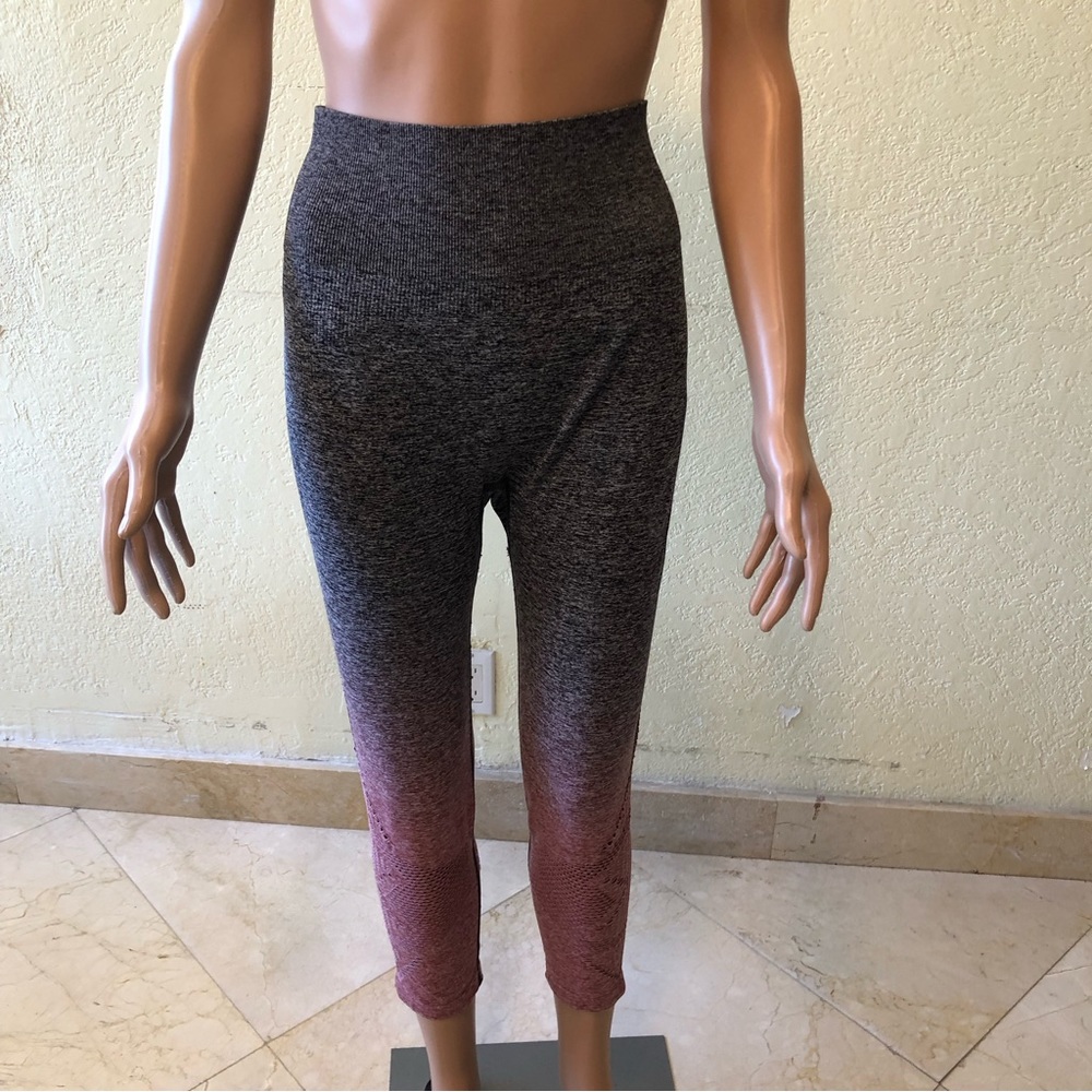 PINK Victoria’s Secret Women’s Size L Compression Leggings Gray/ Red Activewear